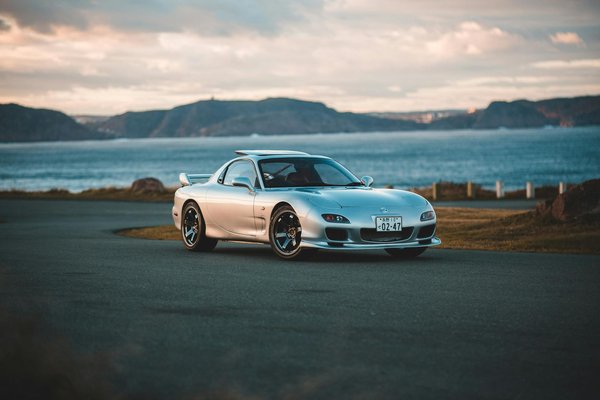 How Can You Incorporate Vintage Elements into UK Women's Fashion?